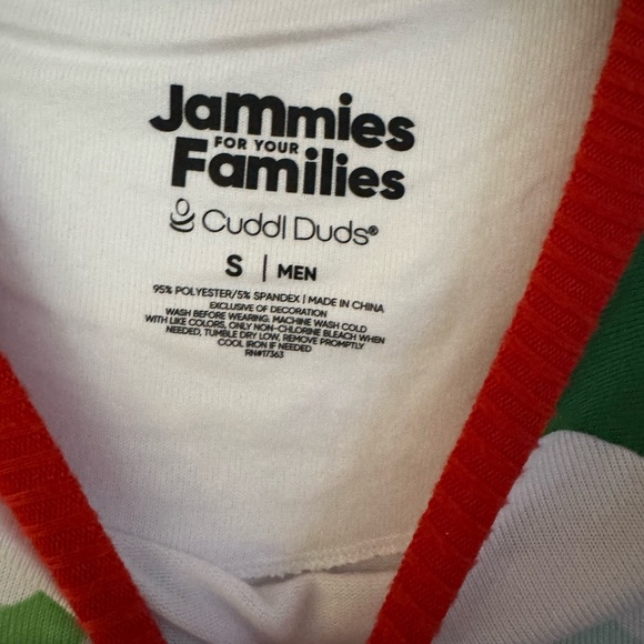 Jammies for the family   Papa Elf - Picture 4 of 5